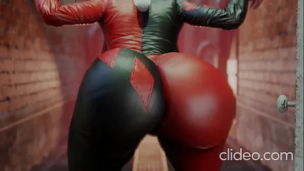 Harley Quinn shaking her bubble booty