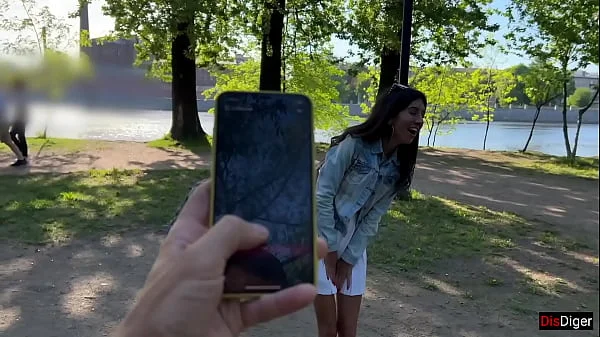 Girlfriend gets orgasms in a public park and I control it with a toy from Flirtwithsb