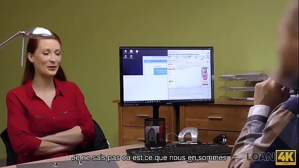 LOAN4K. Seins hypnotiques pour le gestionnaire de crédit