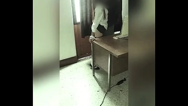 CÁMARA Graba a MAESTRO Y ALUMNA en la Oficina del Colegio! Colegiala Mexicana se DEJA FOLLAR por el PROFE por una MEJOR CALIFICACIÓN! Video Amateur Real!