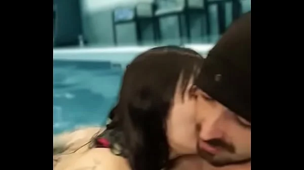 RANDOM CHICK SUCKS MY DICK IN PUBLIC HOTEL POOL