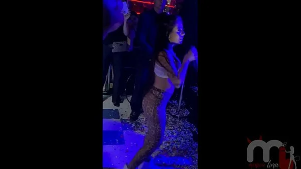 Mesmo gravida fui no show da Mc Mirella na Enigma Club e fodi com desconhecidos.