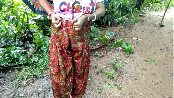 Desi Indian Bhabhi Outdoor Public Pissing Video Compilation